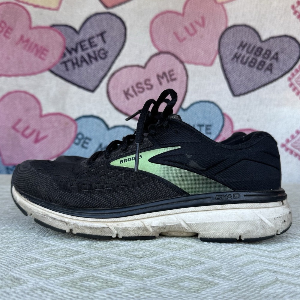 Size 8 - Brooks Dyad 11 Black Green Running Shoes Sneakers Women